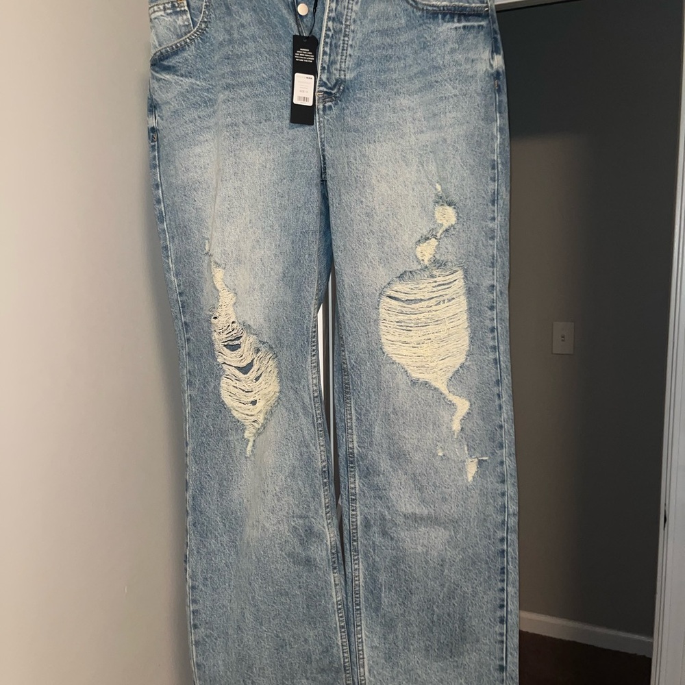 Fashion Nova Light Blue Distressed straight leg Jeans